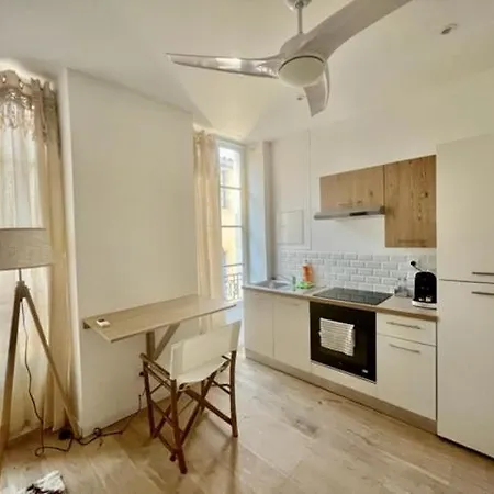 Boheme Chic - Parking- 80m Des Arenes Apartment